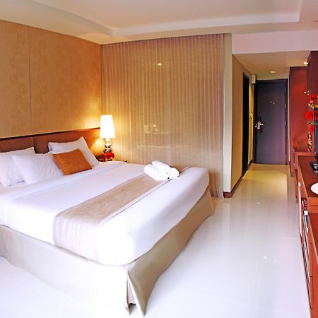 Intimate Hotel Pattaya - Sha Extra Plus Exterior foto
