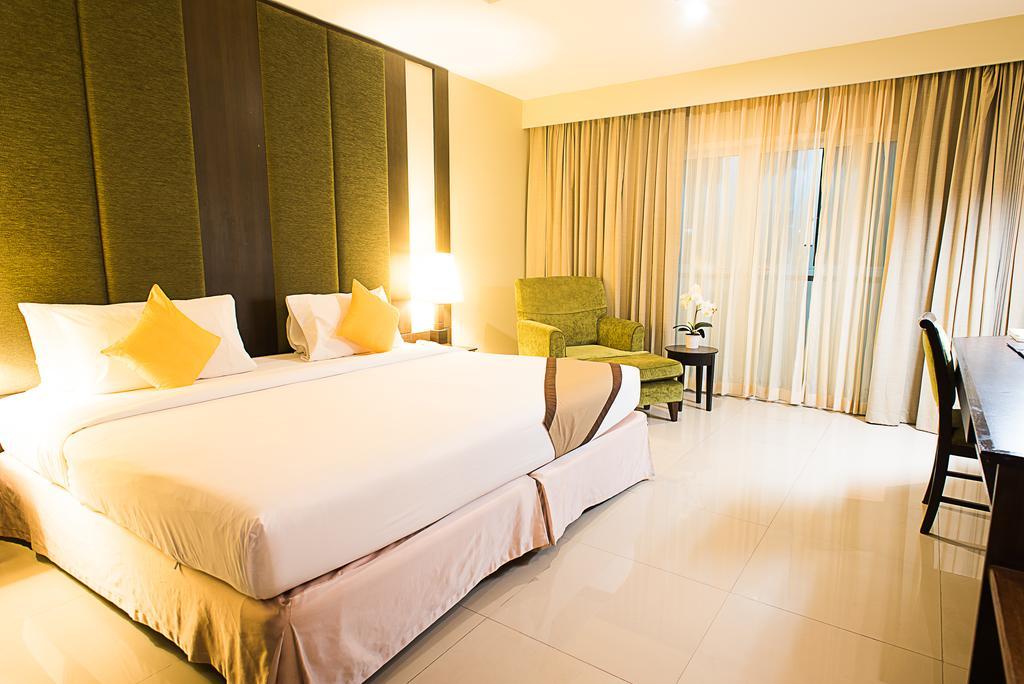 Intimate Hotel Pattaya - Sha Extra Plus Exterior foto